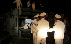 Xe bồn gây TNGT ở Hòa Bình chở chất lỏng sai quy trình (!?)