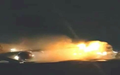 Máy bay Indonesia đâm nhau bốc cháy dữ dội trên đường băng