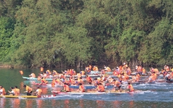 Sôi nổi giải đua thuyền kỷ niệm ngày sinh cố TBT Lê Duẩn