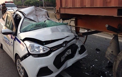 Tin TNGT mới nhất: Điện giật chết tài xế container