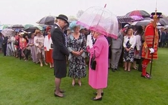 Bị Nữ hoàng Anh chê "quan chức thô lỗ", báo Trung Quốc phản pháo