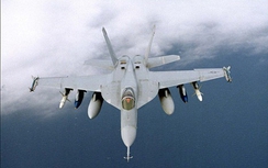 Mỹ chính thức dỡ bỏ cấm vận vũ khí với Việt Nam