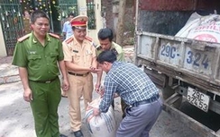 Bắt 5 tấn mỡ bẩn "nghênh ngang" vào thành phố