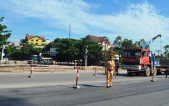 Đóng đường ngang tại ngã ba Yên Lý