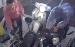 Đôi nam nữ giả trú mưa trộm xe SH