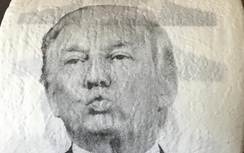 Giấy vệ sinh in hình Donald Trump bán chạy gấp 6 lần hình Clinton