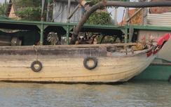 Bắt 3 đối tượng hút cát trái phép trên sông Đồng Nai