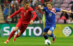 Trước giờ “sinh tử”, Rakitic công khai khiêu khích Ronaldo