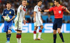 Công bố danh tính trọng tài bắt bán kết EURO: Ai mừng, ai lo?