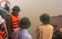 Quần thảo sông Hồng tìm nạn nhân cuối vụ chìm tàu