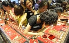 Vàng bị “làm giá” do tâm lý đám đông