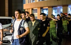 Số phận "thảm khốc" hàng ngàn người bị bắt sau đảo chính