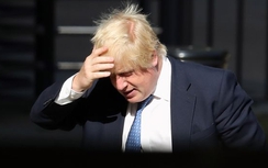 Chuyên cơ chở tân Ngoại trưởng Anh hạ cánh khẩn cấp vì sự cố