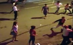 Hai nhóm thanh niên hỗn chiến, gặp ai cũng đánh