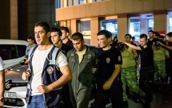 Mỹ kêu gọi Thổ kiềm chế, làm đúng luật sau đảo chính