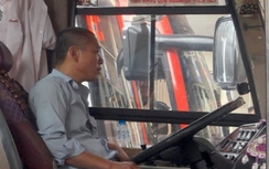 Phạt tiền xe khách không khẩu hiệu “tính mạng con người là trên hết”