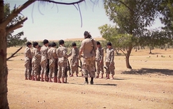 IS bắt cóc, huấn luyện 1.400 trẻ em thành khủng bố