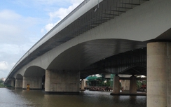 Đang tìm kiếm nam thanh niên nhảy cầu Sài Gòn mất tích