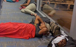 Mất điện, hàng trăm chuyến bay của Delta Airlines bị hủy