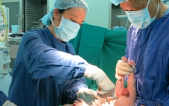 Truyền ối mới cứu thai nhi sinh non