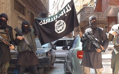 IS xử tử chiến binh đào ngũ bằng khí gas