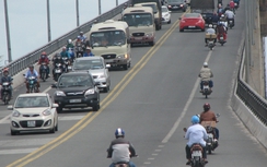 Tránh ùn tắc, trạm thu phí Cầu Rạch Miễu mở cửa bốn làn xe