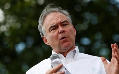 Đảng Dân chủ: Bê bối email của bà Clinton là do… sai tiêu đề