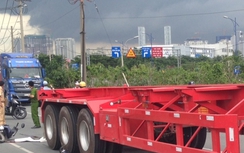 Va chạm xe đầu kéo, người đàn ông ngã xuống đường tử vong