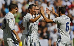 Ronaldo tái xuất, Real trút mưa bàn thắng vào lưới Osasuna