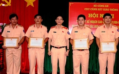 CSGT tăng cường xử lý vi phạm nồng độ cồn dịp cuối năm