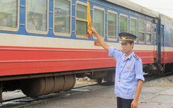 Gặp nhân viên gác chắn cứu hai đoàn tàu thoát tai nạn thảm khốc