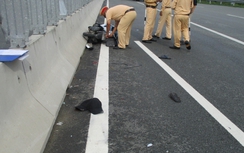 Xe máy vượt trạm thu phí gặp nạn trên cao tốc TP.HCM-Long Thành