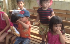 Gặm bánh mì ở vùng rốn lũ miền Trung