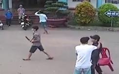 Hai nhóm thanh niên dùng hung khí rượt chém nhau trong bệnh viện