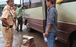 Hơn 400 bao thuốc Jet được giấu trong hộp đựng văn phòng phẩm