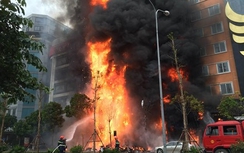 Cháy quán karaoke Trần Thái Tông: Vì sao cứu nạn không kịp?