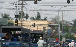 Xôn xao vụ chứng minh không vượt đèn vàng với CSGT