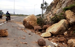 Nỗ lực thông đường hàng loạt tuyến giao thông sạt lở do mưa lũ