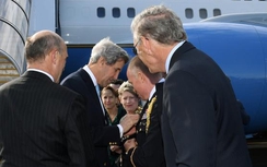 Chính quyền Tổng thống Obama tìm cách giảng hòa với ông Trump