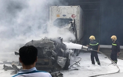 Đầu xe container bị cháy rụi, thiệt hại cả tỷ đồng