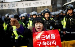 Người Hàn Quốc đến sát Phủ Tổng thống đòi bà Park từ chức