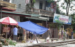 Tàu hỏa đâm ôtô, 1 người bị thương