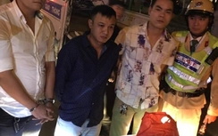 141 bắt 2 cựu cảnh sát trên ô tô có ma túy