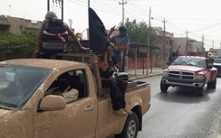 IS tiến vào căn cứ không quân Nga cướp vũ khí