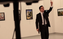 Nghi ngờ kẻ ám sát Đại sứ Nga có đồng phạm