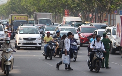 Sân bay Tân Sơn Nhất: Giảm 40% giá vé bay đêm Tết Đinh Dậu