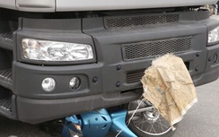 Bé trai tử vong trên đường về quê ăn Tết cùng bố mẹ