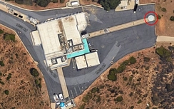 UFO áp sát phòng thí nghiệm NASA?