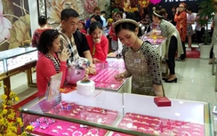 Ngày Thần Tài: Vàng miếng “thất sủng”, vàng lẻ “lên hương”