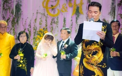 Sau scandal nợ nần, Mr Đàm lần đầu xuất hiện cùng mẹ ruột